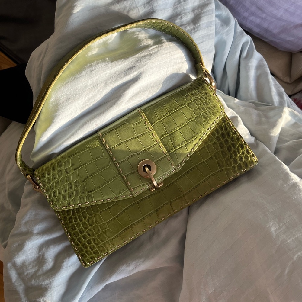 Lime green croc print leather clutch top handle bag vintage Ann Taylor